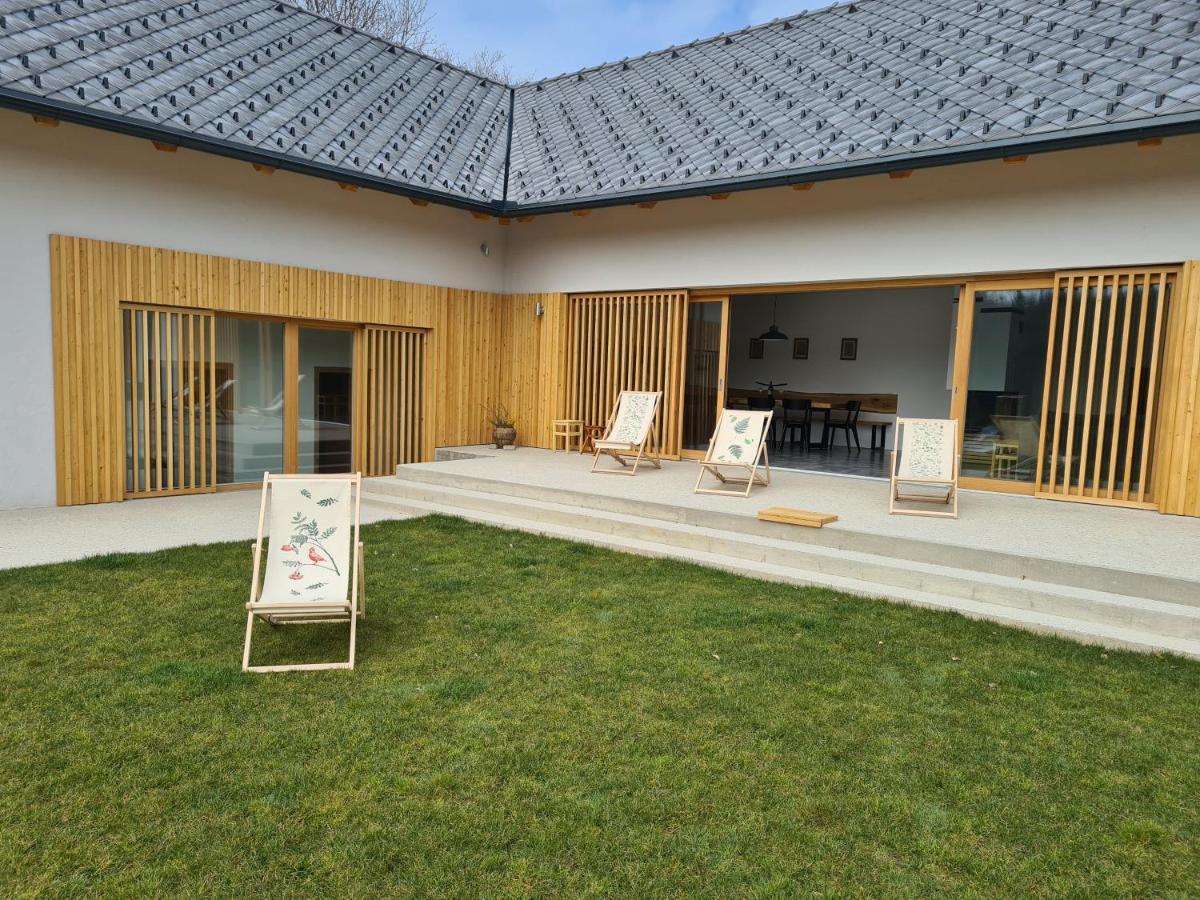 Hisa Sonca Toti Breg Guest House Svecina Bagian luar foto