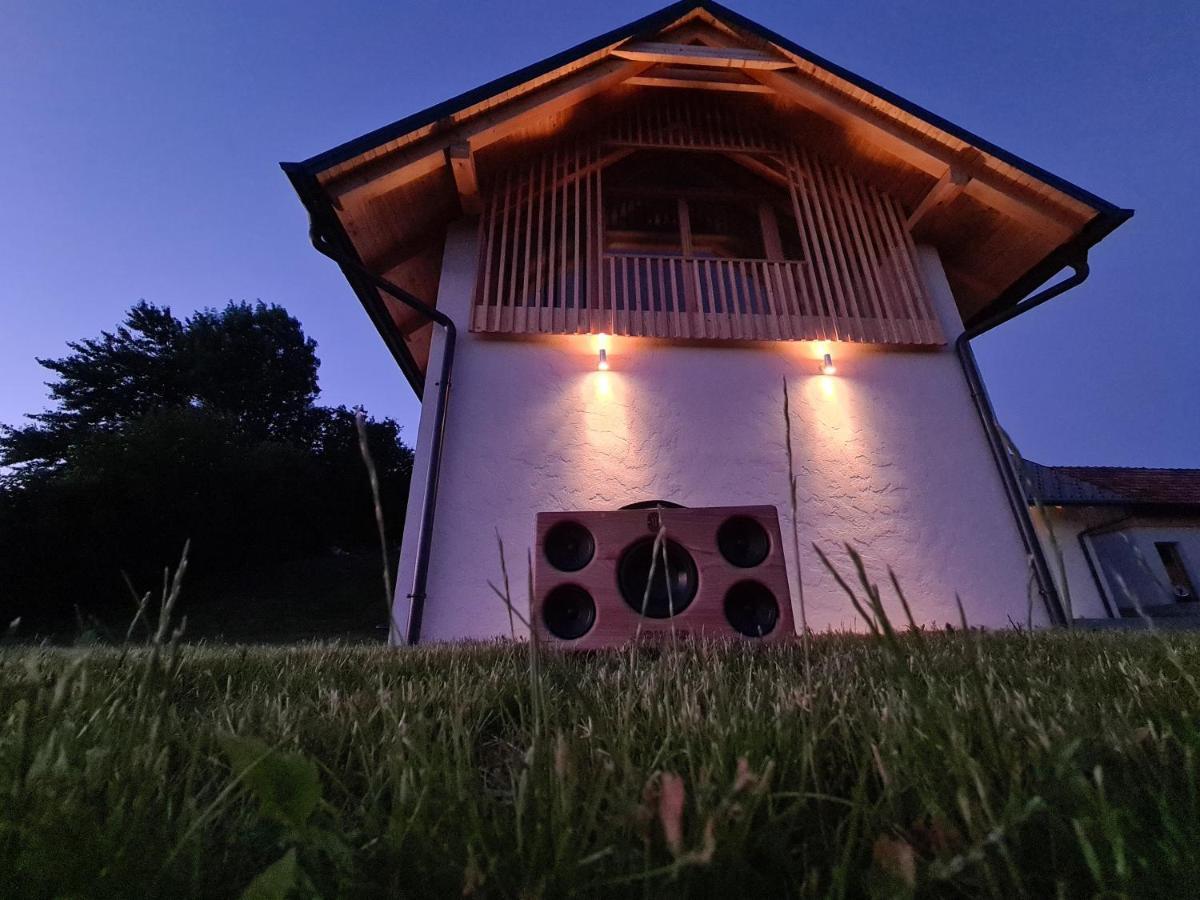 Hisa Sonca Toti Breg Guest House Svecina Bagian luar foto